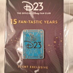 D23 15 Fan-tastic Years Pin